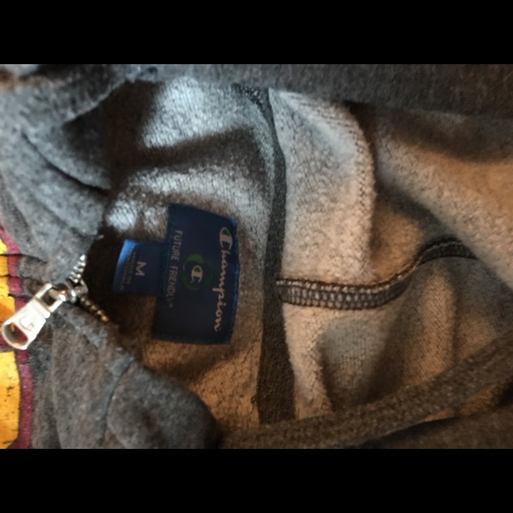 Central Michigan Clothes Bundle!! - image 8